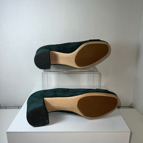 Authentic Like New Clark’s - Picture 4 of 6